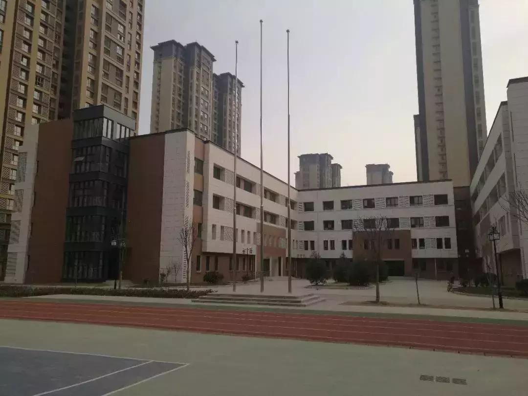 好奇！西安曲江这个“商铺”华丽变身名校！究竟长啥样呢？