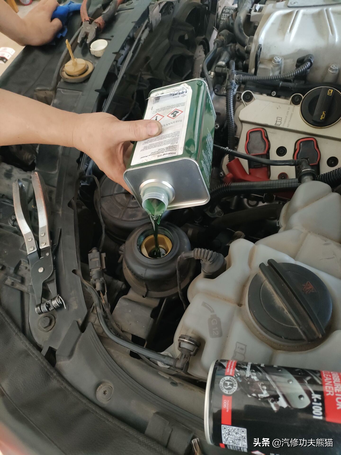 奥迪a8烧机油吗48v轻混,奥迪a8烧机油一千公里烧0.5正常吗