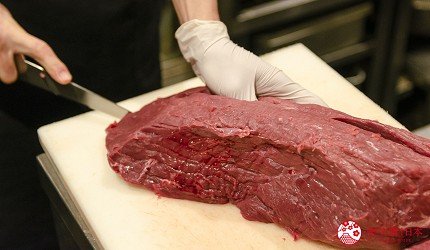 到牛排店点牛排,到牛排店吃牛排