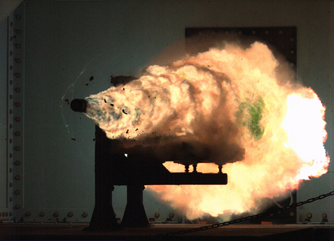 美国电磁轨道炮和核武器的区别,电磁轨道炮导弹