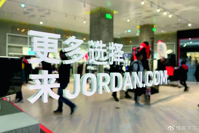 上海摇号买鞋,买鞋凌晨排队摇号抽签