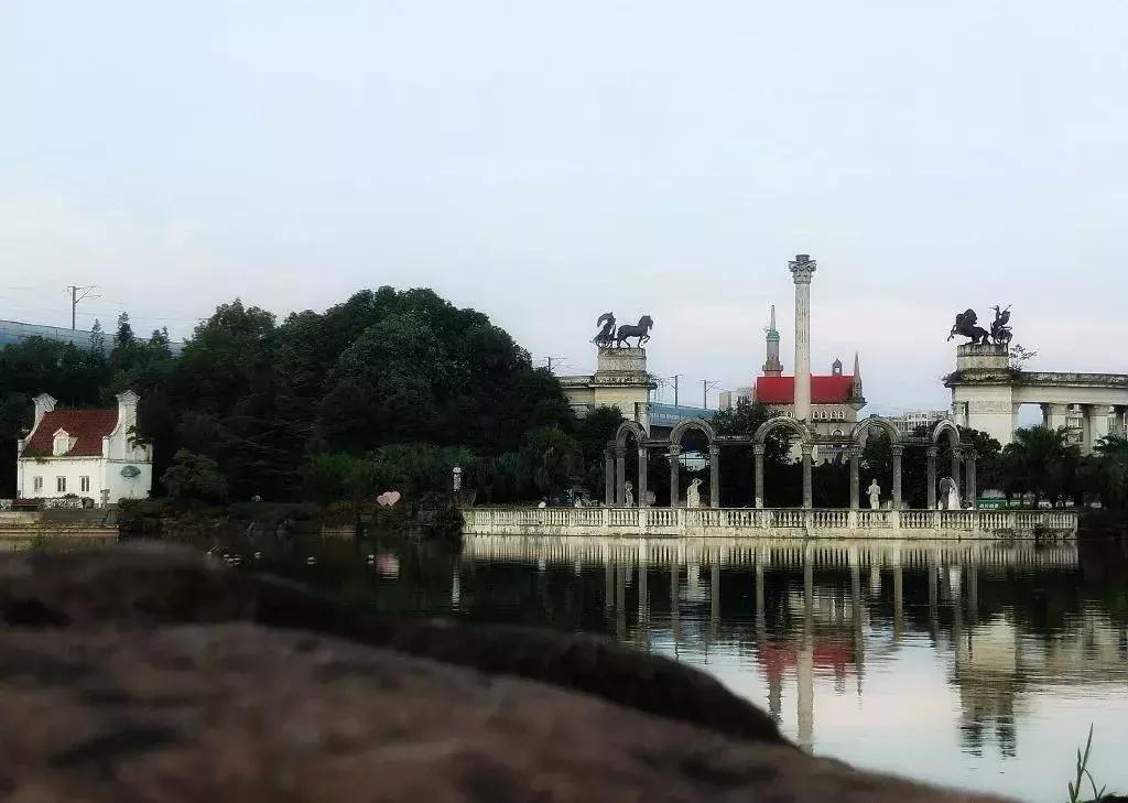 地铁直达的成都周边的好耍的地方,成都地铁能够到达好耍的地方