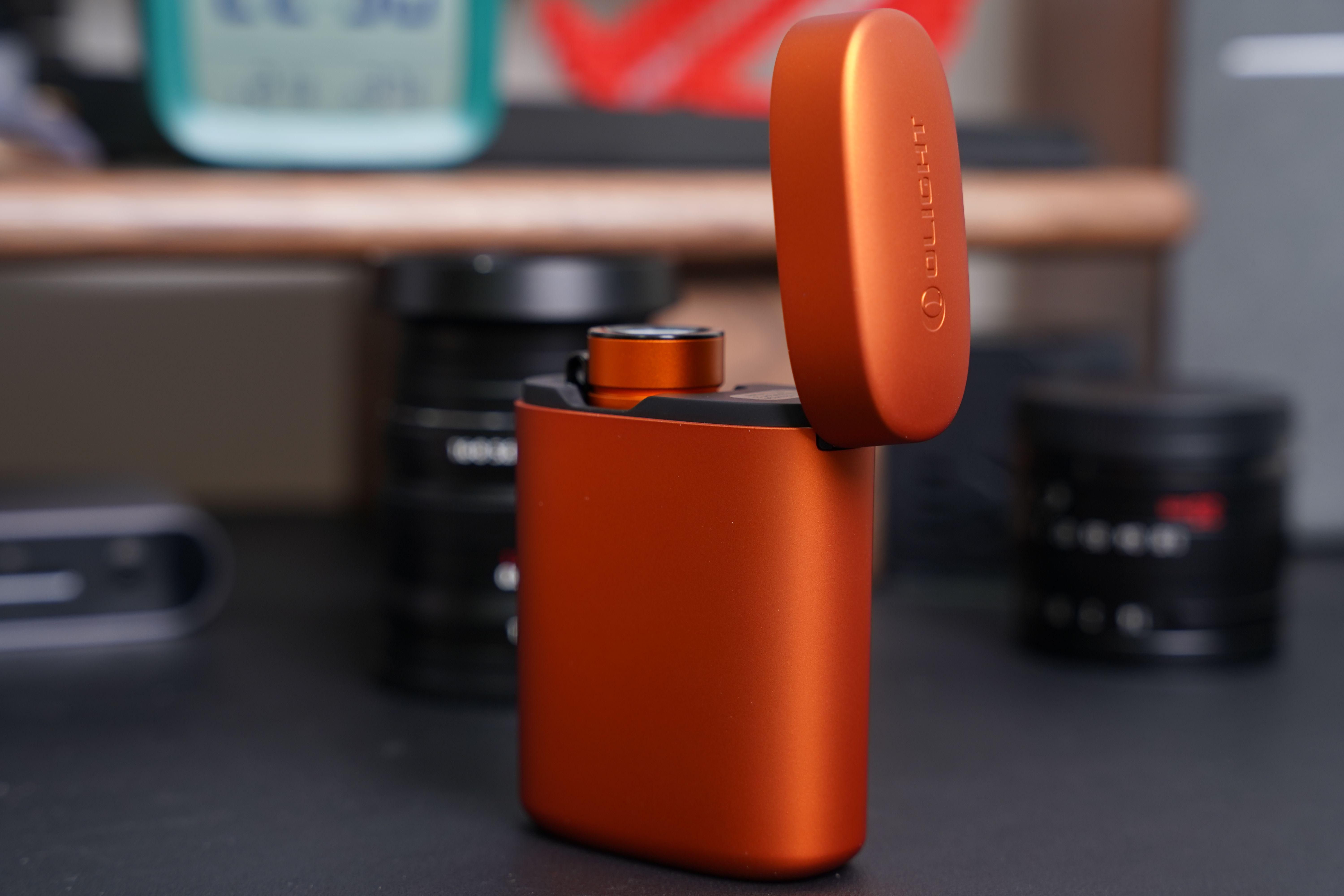 把手电筒做得和TWS耳机一样——指挥家Baton3尊享版