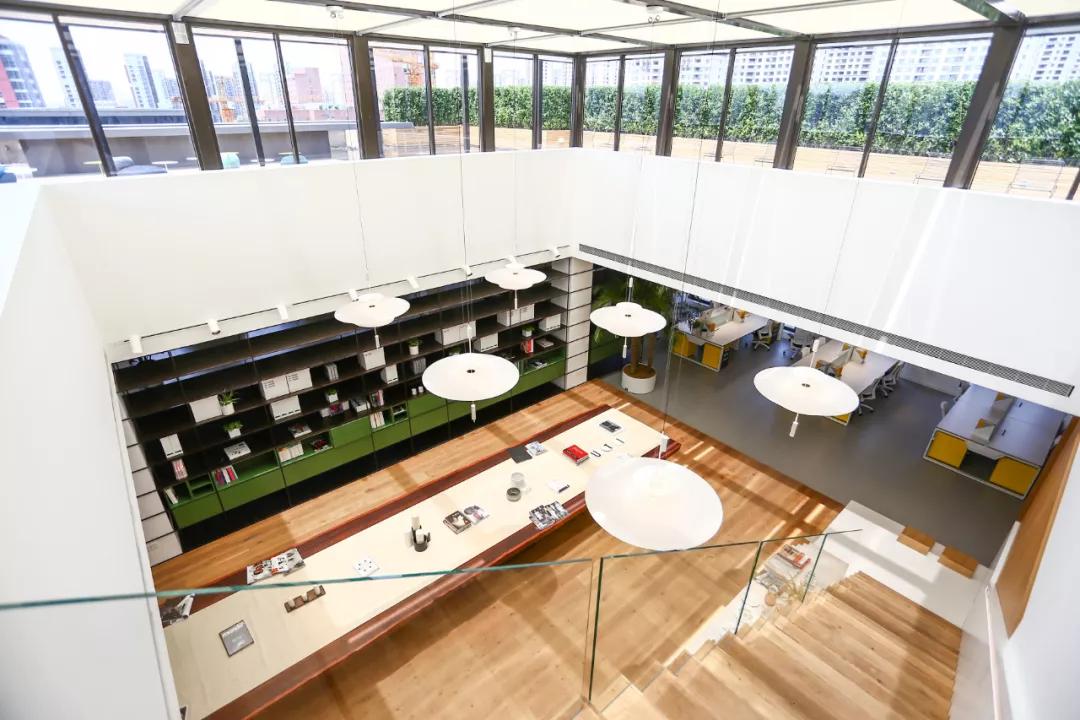 雪歌女装老板,温州雪歌服饰老板娘