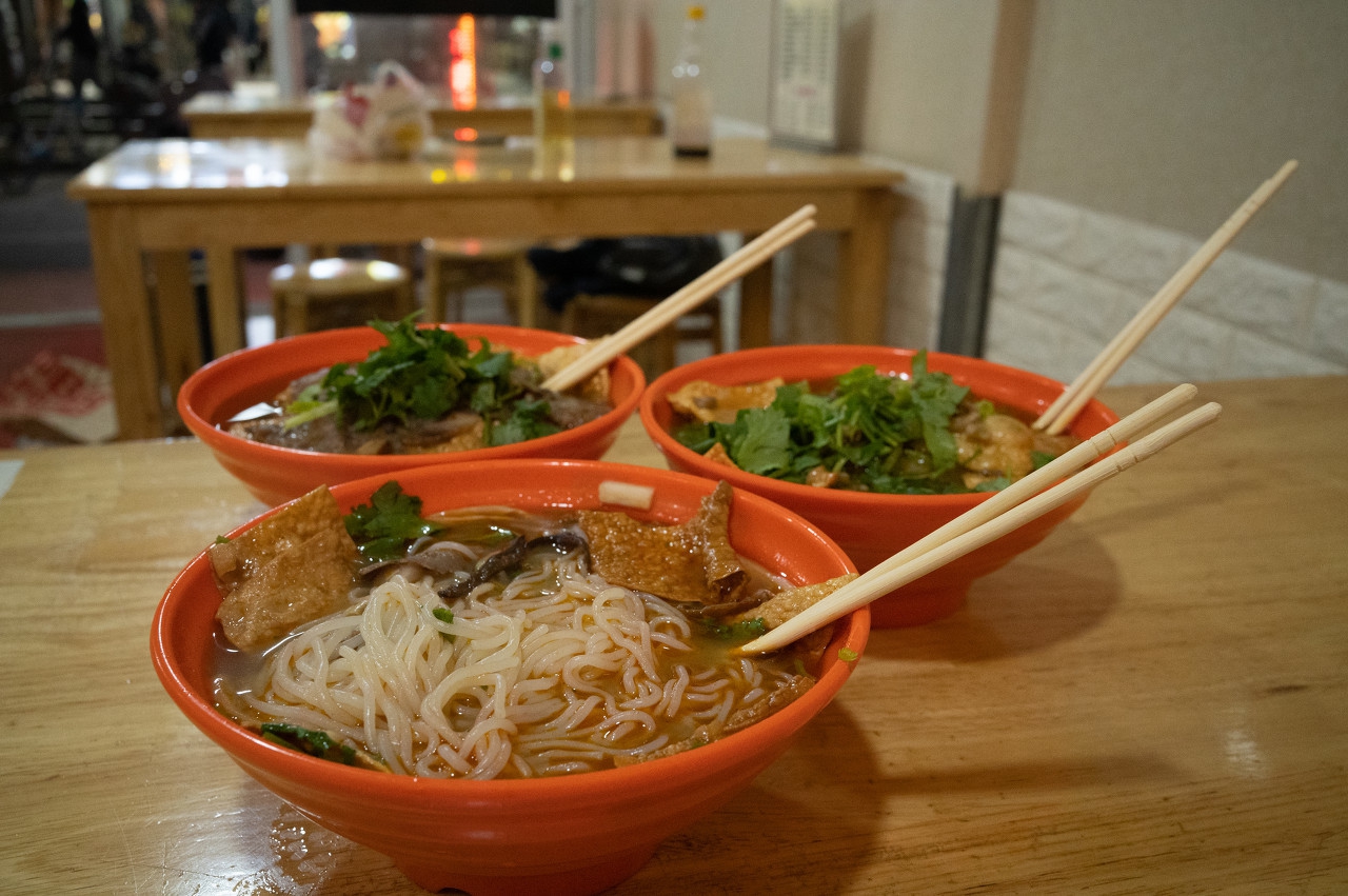 蜀地冒菜加盟条件及费用明细表,冒菜蜀壹桶加盟哪家好