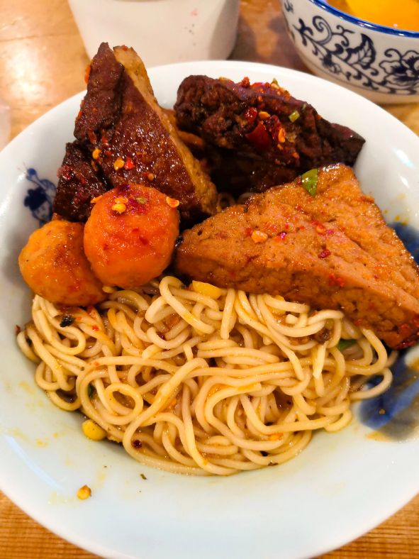 建设路的美食街,建设路哪里有美食街