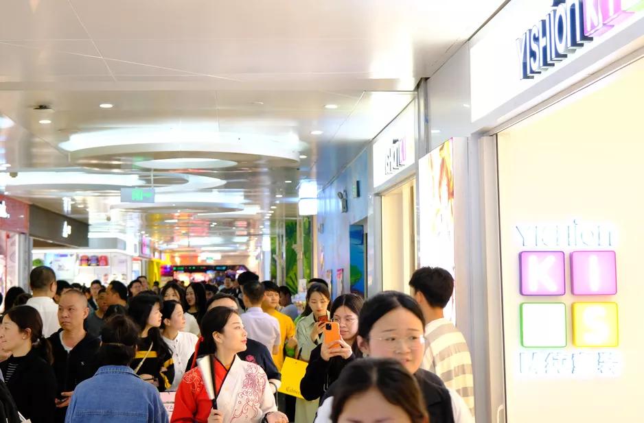 网红地标万家丽的“时尚购物社交”新体验，潮玩打卡就来这儿