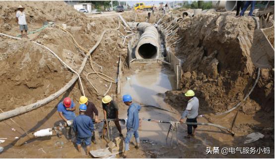 电工在工厂成了勤杂工,为什么电工最辛苦