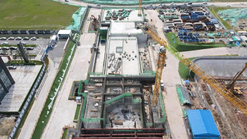 国庆我在岗坚守一线照片,国庆我在岗全力守护万家灯火