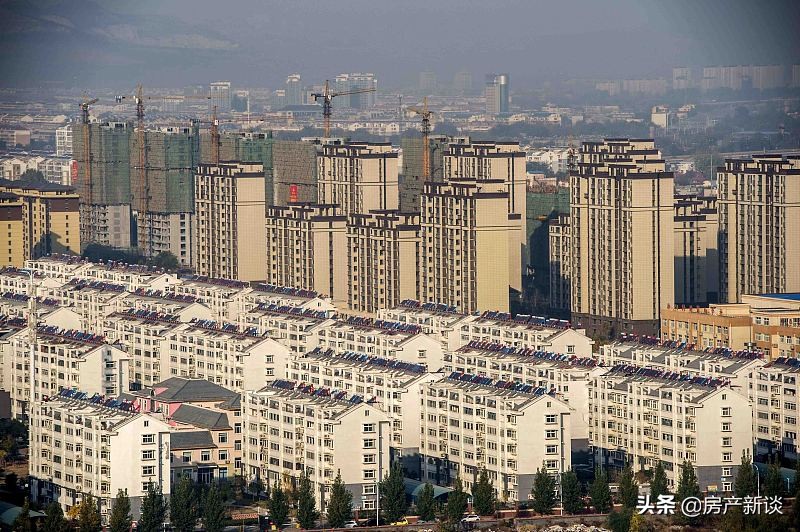 住房产能过剩,老百姓买不起房子怎么办