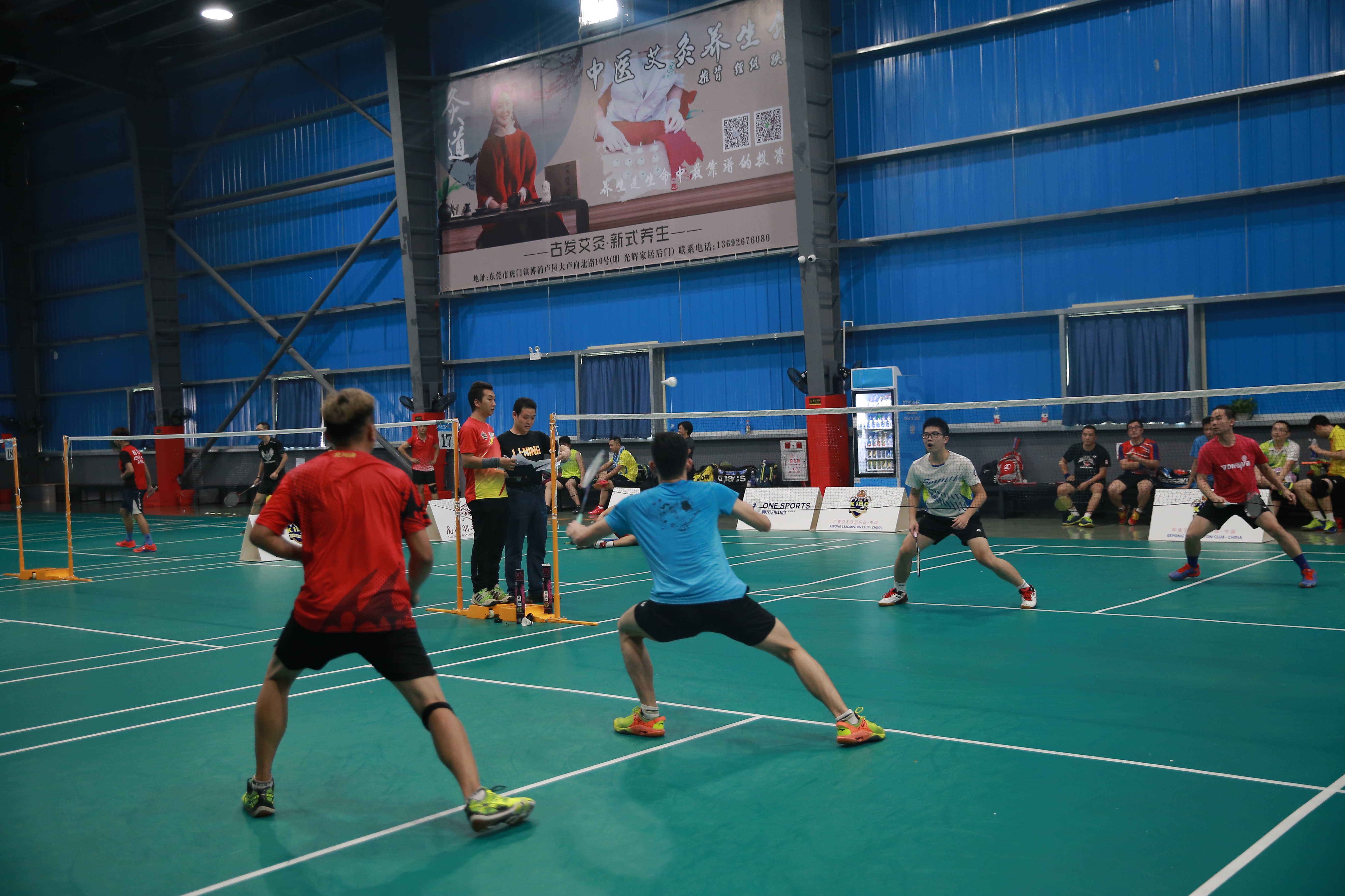 10000平室内游戏厅,居家室内羽毛球场地