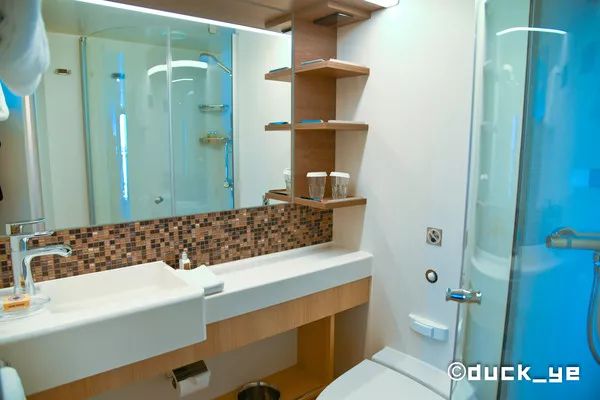 乘坐皇家加勒比邮轮太阳光光谱号,黄晓明皇家加勒比海洋光谱号