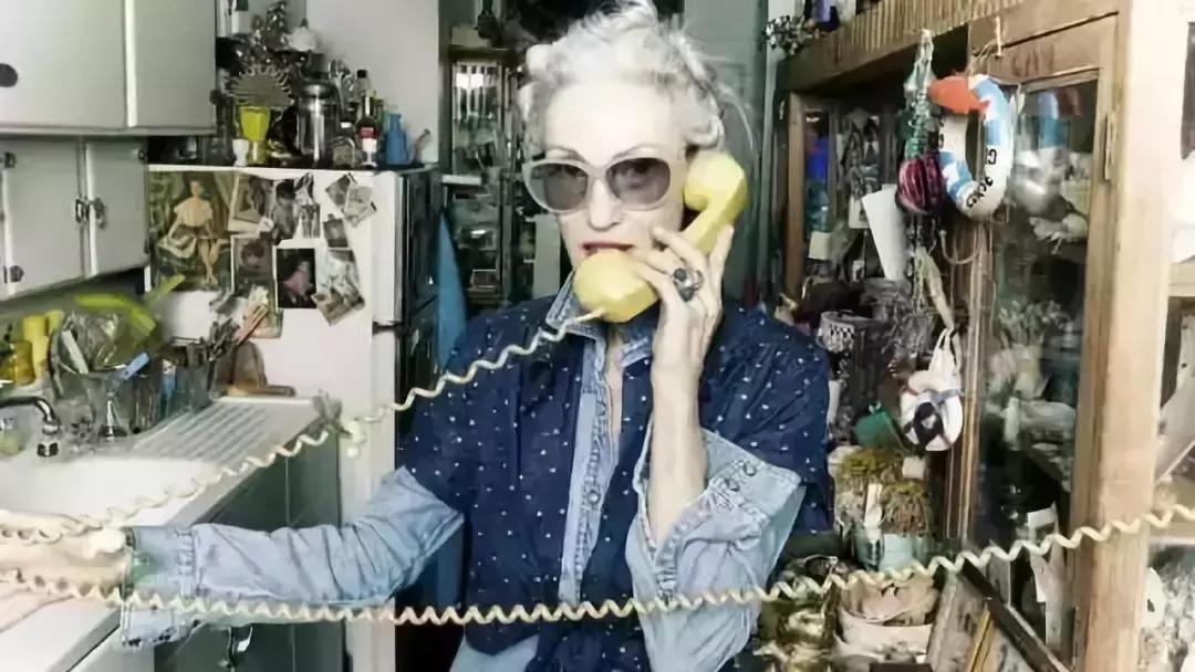 80岁的时尚潮流老奶奶 (88岁时尚老奶奶)