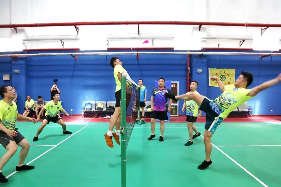 踢毽球打比赛的要点,毽球比赛踢足球