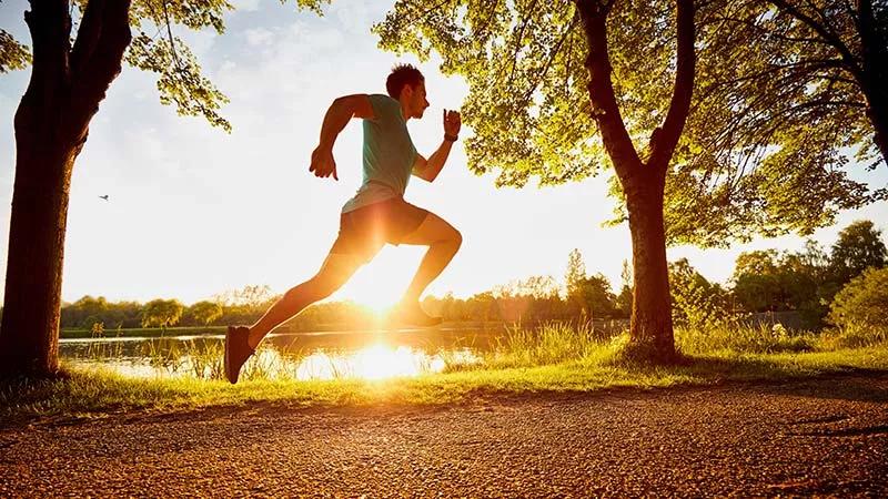 跑步膝盖伤痛预防与恢复,跑步伤膝盖只要5招就可以恢复