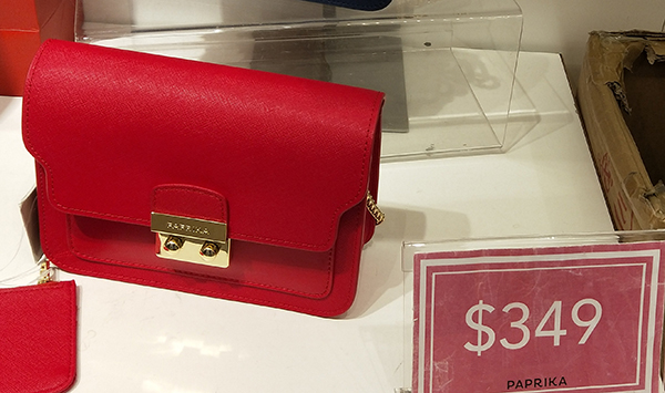 香港paprika男士包,种草papi酱零食