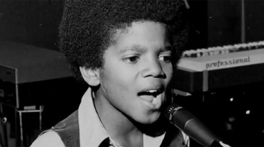 迈克尔杰克逊走在乡间,迈克尔杰克逊太空漫步者影片