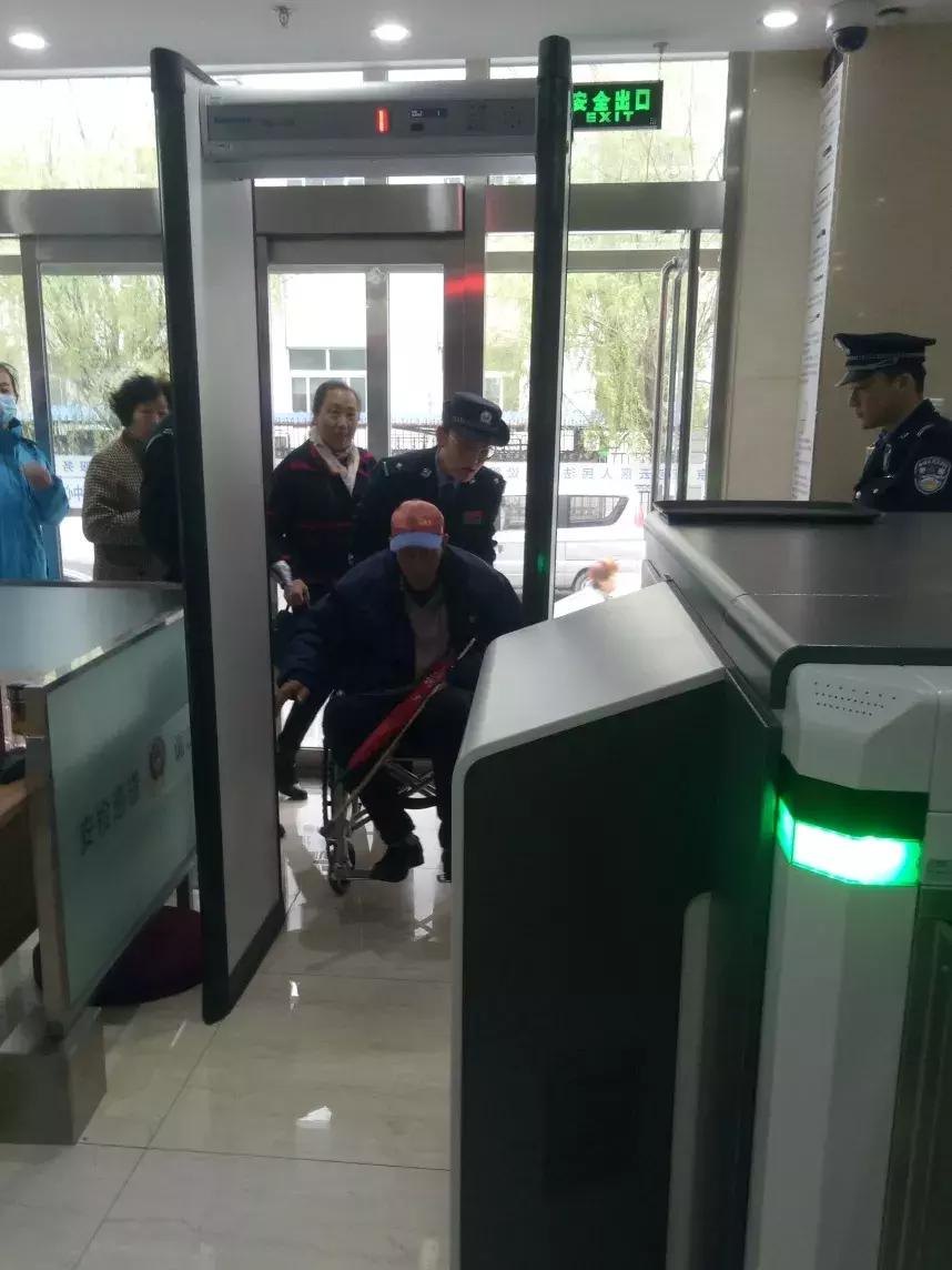 法警安检的动作要领和顺序包括,法警对人民法院安检过程