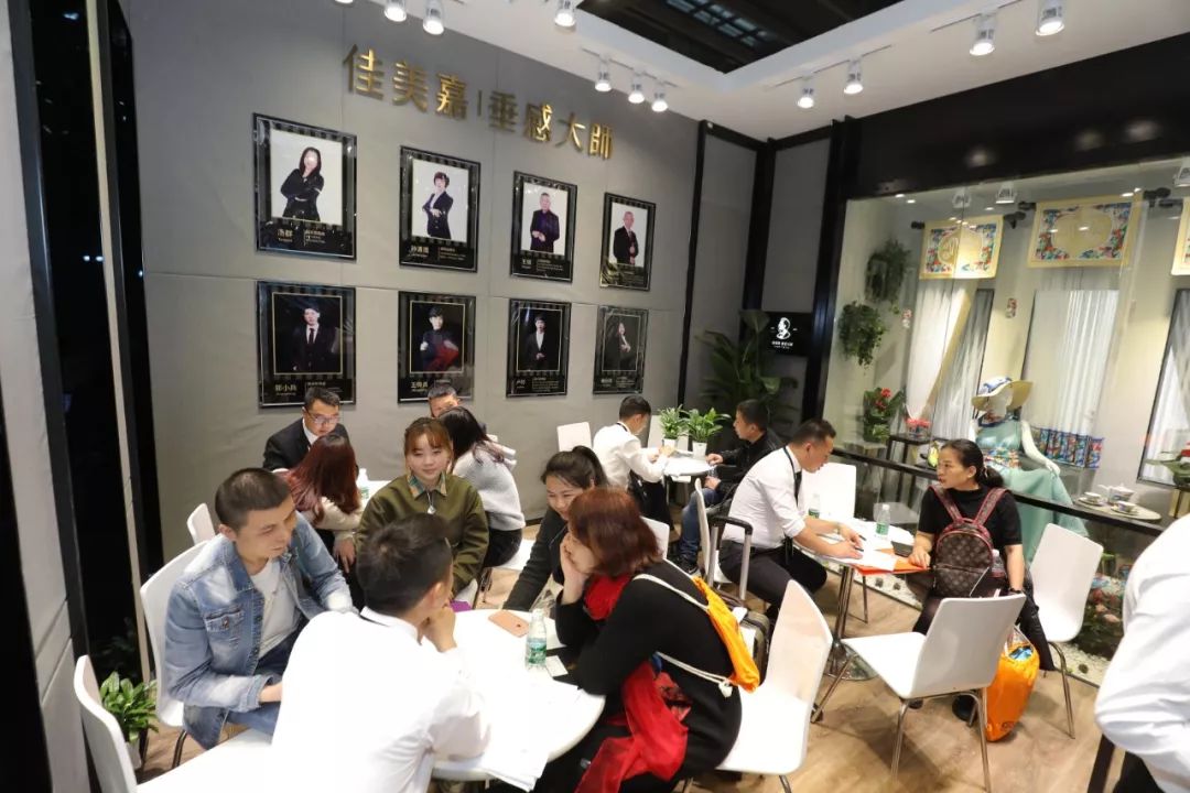 遮光好垂感好的窗帘,垂感最好最轻薄的窗帘