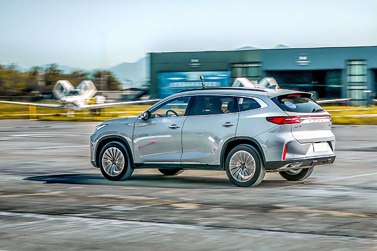 试驾星途凌云400T用自主品牌SUV跑“0-4”是种怎样的体验？