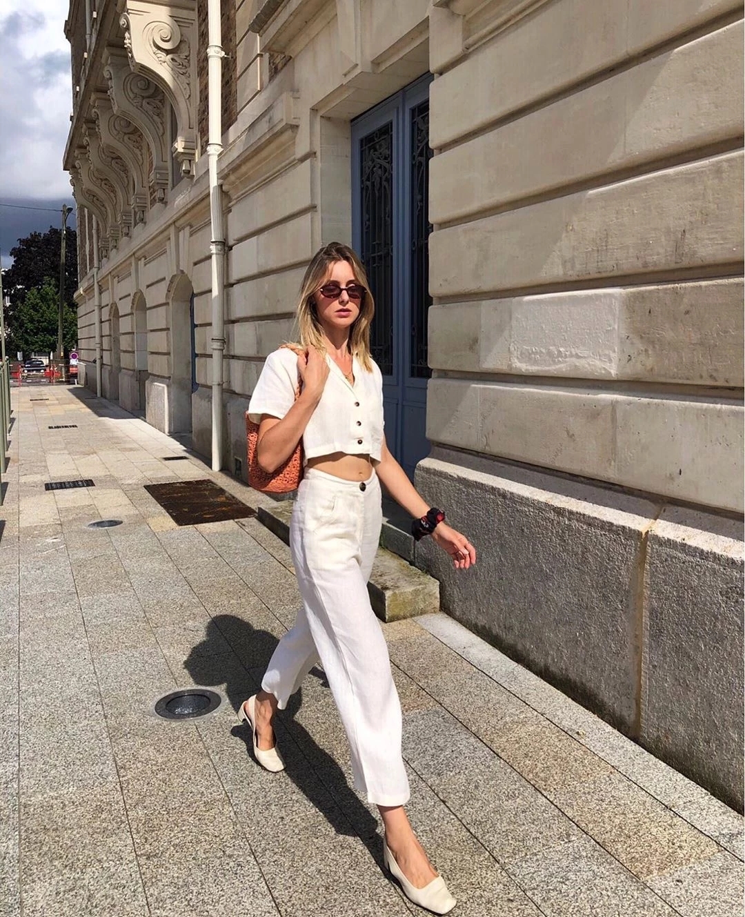 腿短的女生穿什么裤子显高,高腰裤小个子显腿直