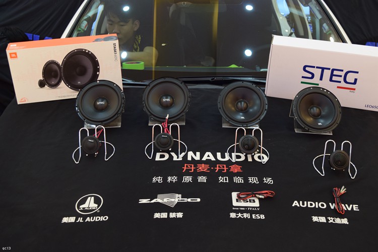 徐州市天籁汽车音响改装,昆明发烧友音响改装