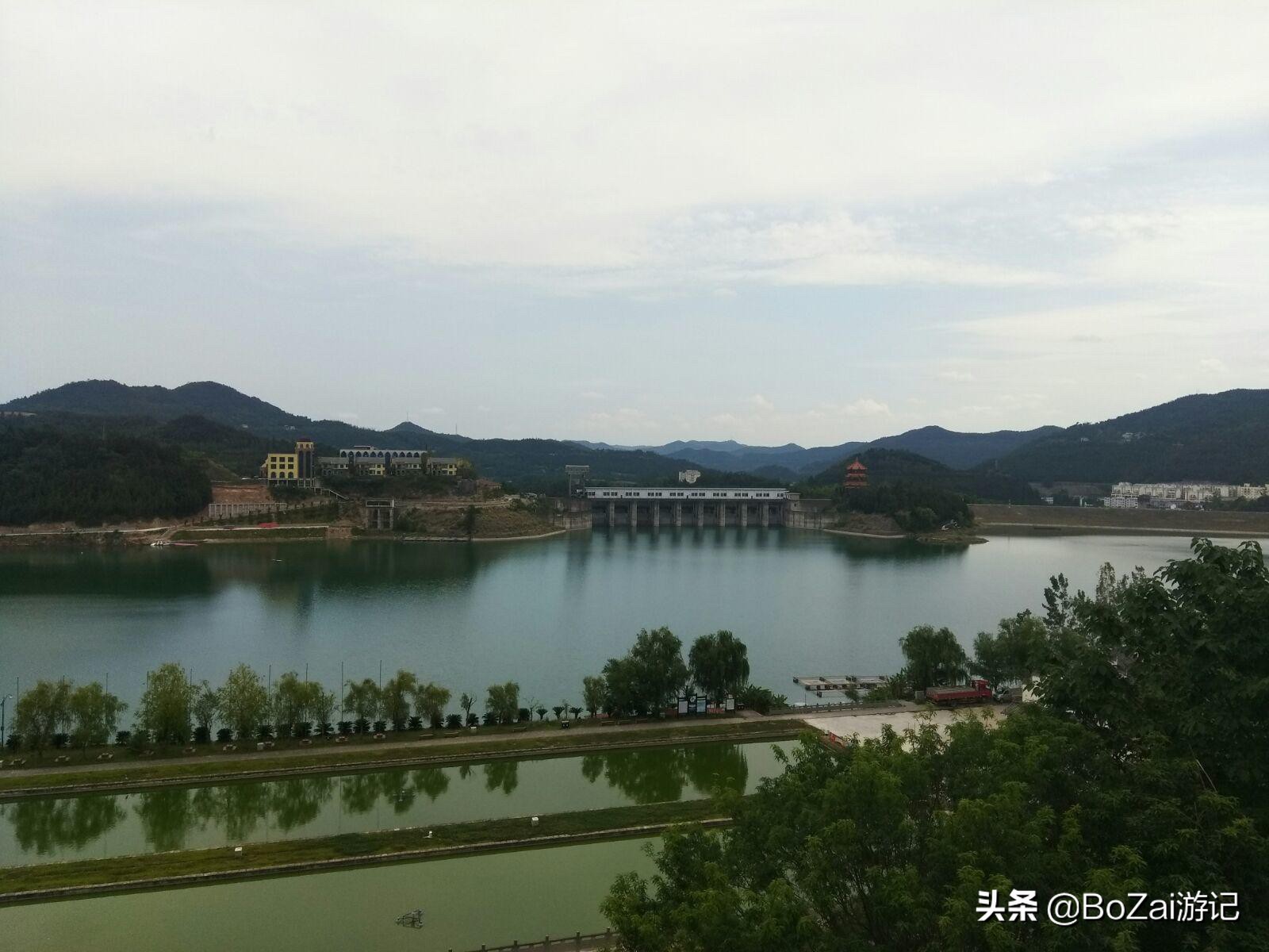 南充市凤凰故垒景区有哪些景点,四川南充旅游攻略景点大全