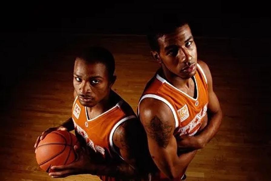 努力打球,火箭塔克轮换球员