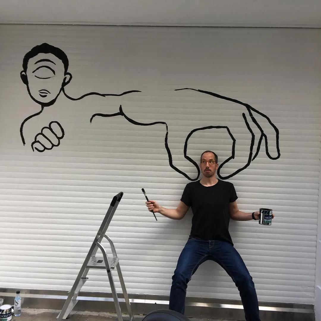 47岁大叔放弃高薪工作，一天画一幅成年人插画，看完让人心生欢喜