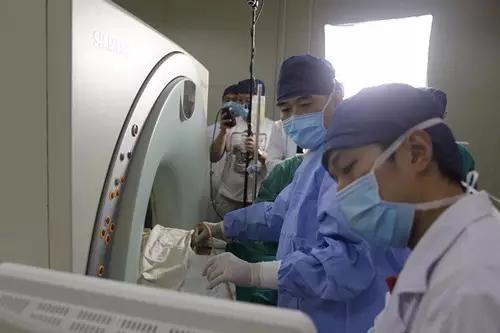 上海市一医院肿瘤中心施行沪上首例“纳米刀”治疗胰腺癌手术