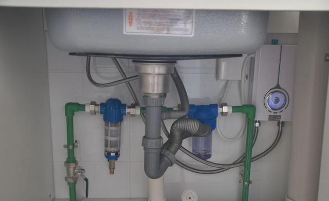 这12种东西没用却还卖得贼贵,最廉价的四样东西千万不要买