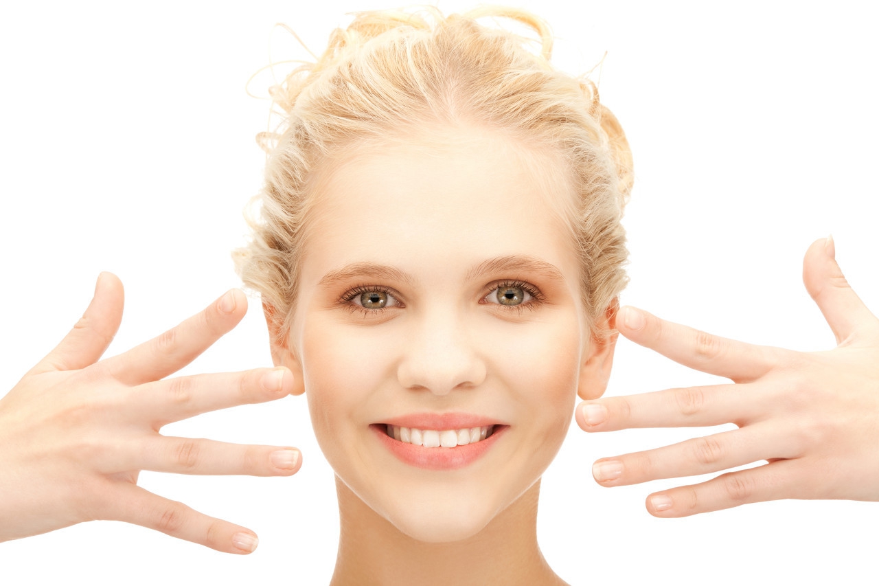 脸上长脓包型的痘痘是什么原因,脸上长脓疱痤疮的真正原因