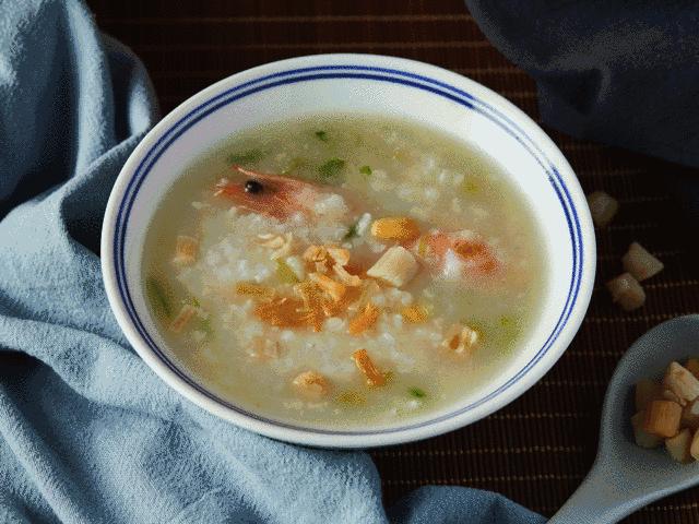 来到广东就得尝遍所有的海鲜美味,广东常见好吃的海鲜