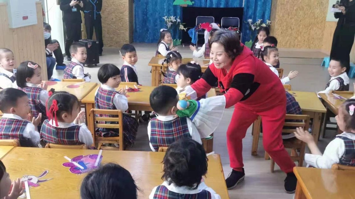 大师引领技艺传承！育文蒙特梭利幼儿园“育山大师课”精彩开讲