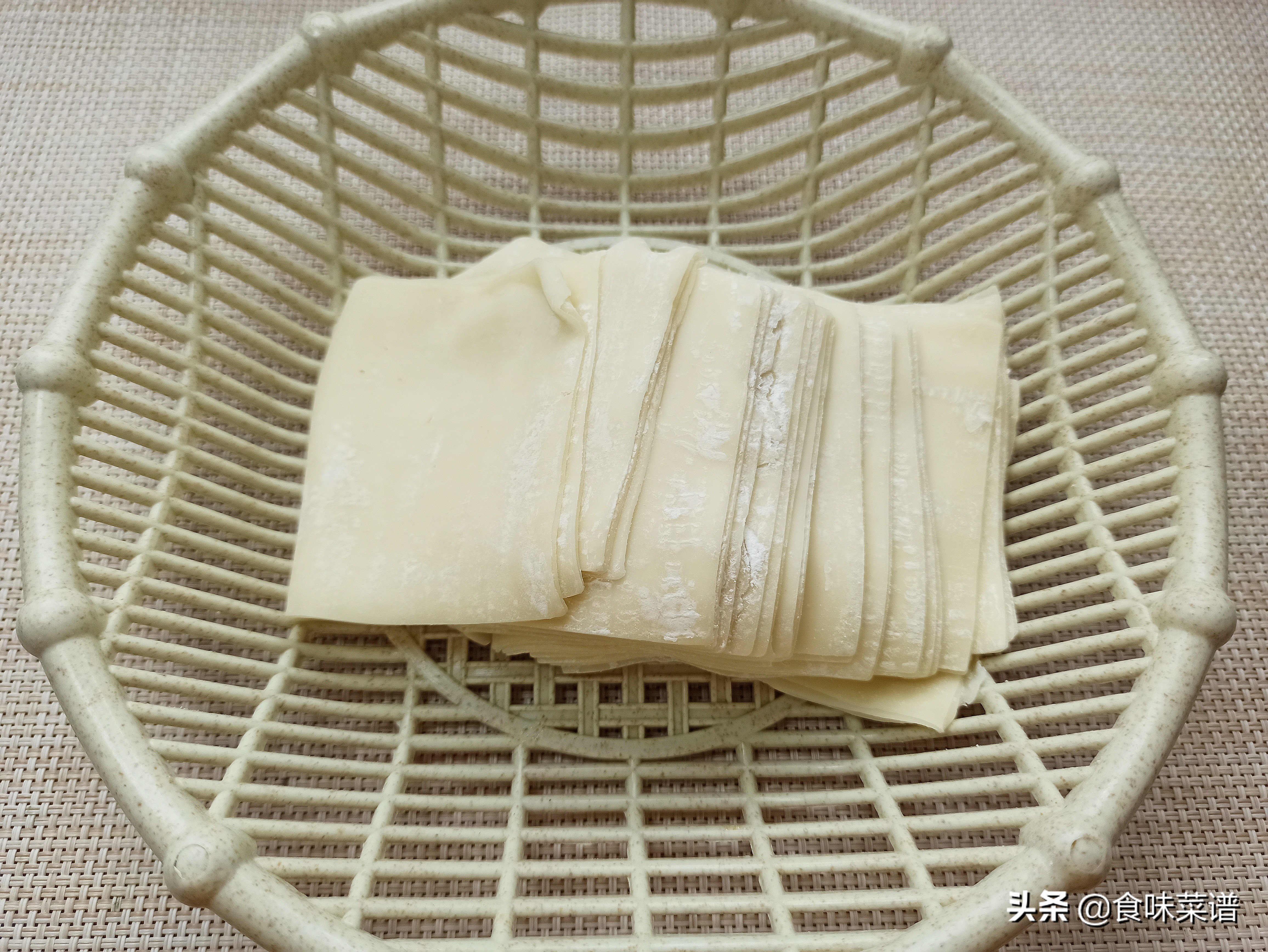 剩馄饨皮8种新吃法,剩下馄饨皮怎么做好吃
