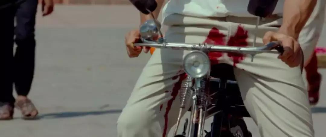 出轨的妻子被赶出家门,出轨女子被赶出家门