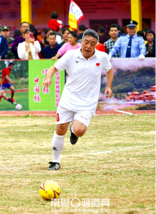 鍗楃菠鍙ら┛閬撳钩杩滃叓灏虹珯,鍗楃菠鍙ら┛閬撳畾鍚戝ぇ璧涘钩杩滃叓灏虹珯