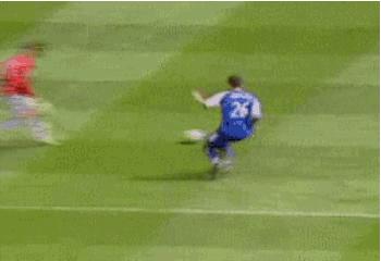 c罗的风格注定成不了球王,c罗现在是什么踢法