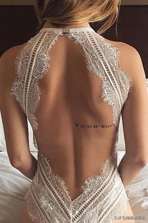 五个瑜伽动作14天拥有迷人少女背,想要撩人美背就练这6式瑜伽