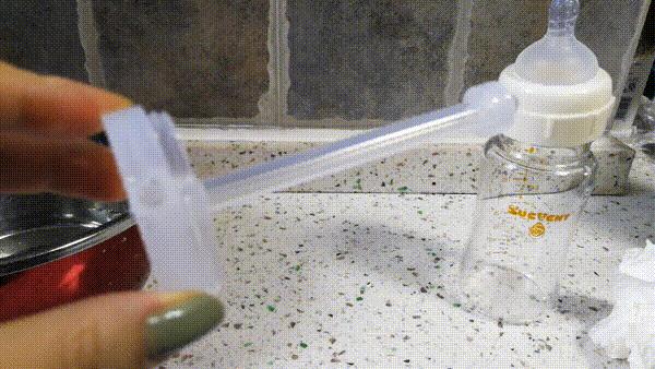 婴儿奶瓶是买防胀气还是防吐奶,防胀气防吐奶奶瓶测评