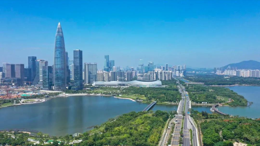 把医生捧上“天”的深圳,又放史上最大招医令:7734人!