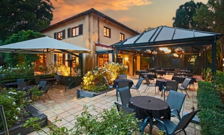 新西兰买农场可以自己盖房吗,新西兰买地盖房靠谱吗