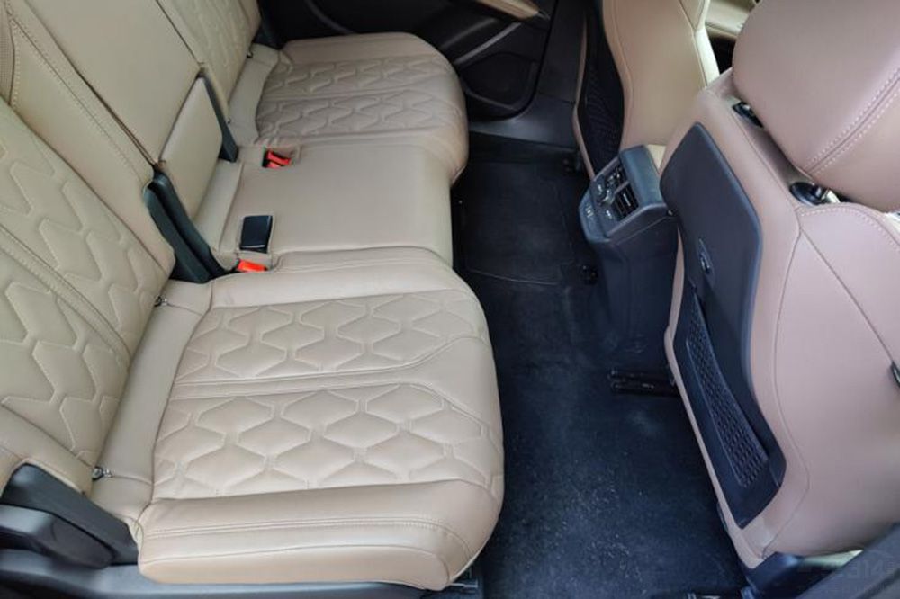 标致5008绕桩评测视频,2023标致5008绕桩测试