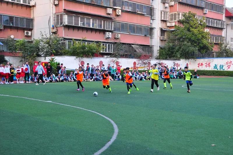 小学足球文化节开幕式,开封县街小学足球赛2024年