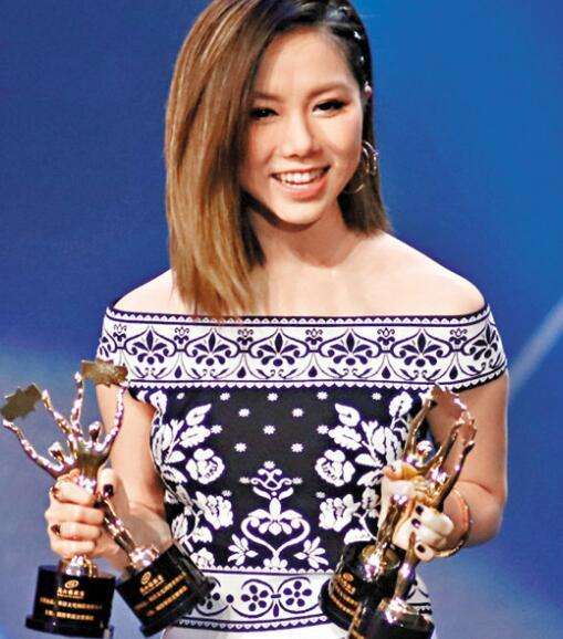 邓紫棋比周杰伦还火的歌,邓紫棋打破了周杰伦的纪录