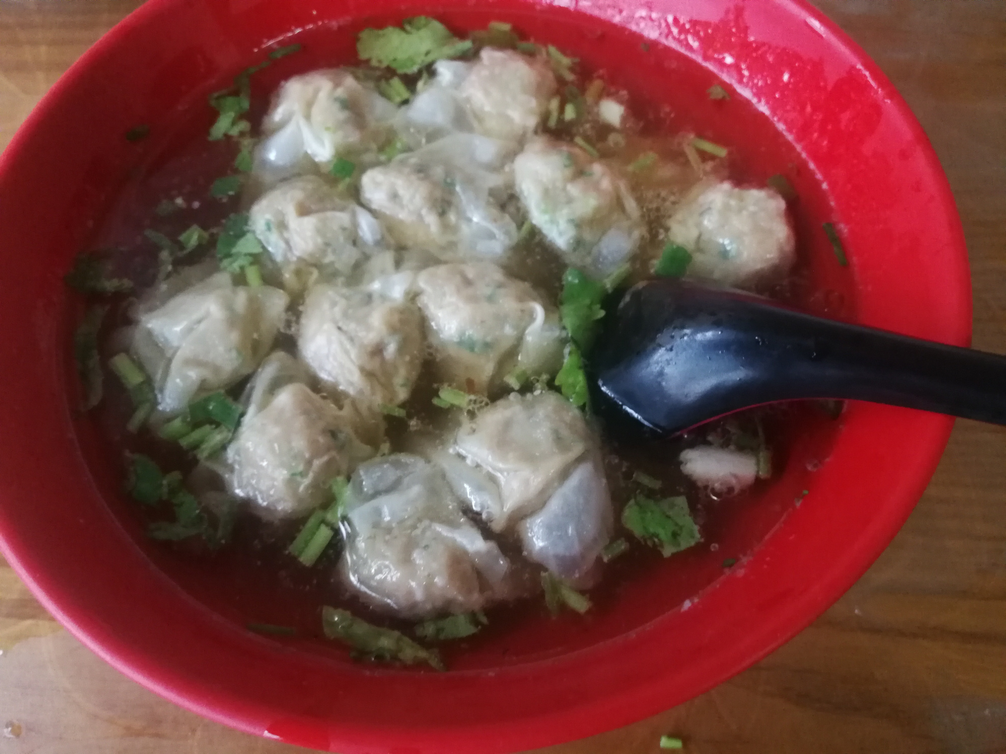 用鸡做馄饨汤怎样做才好吃,包小馄饨肉馅怎么调好吃