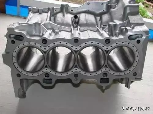 奥迪a6发动机是全铝吗,奥迪a6全铝