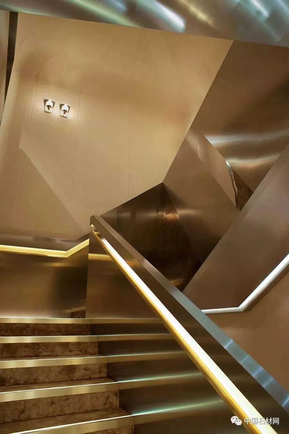 18平奢侈品店装修,奢侈品18店