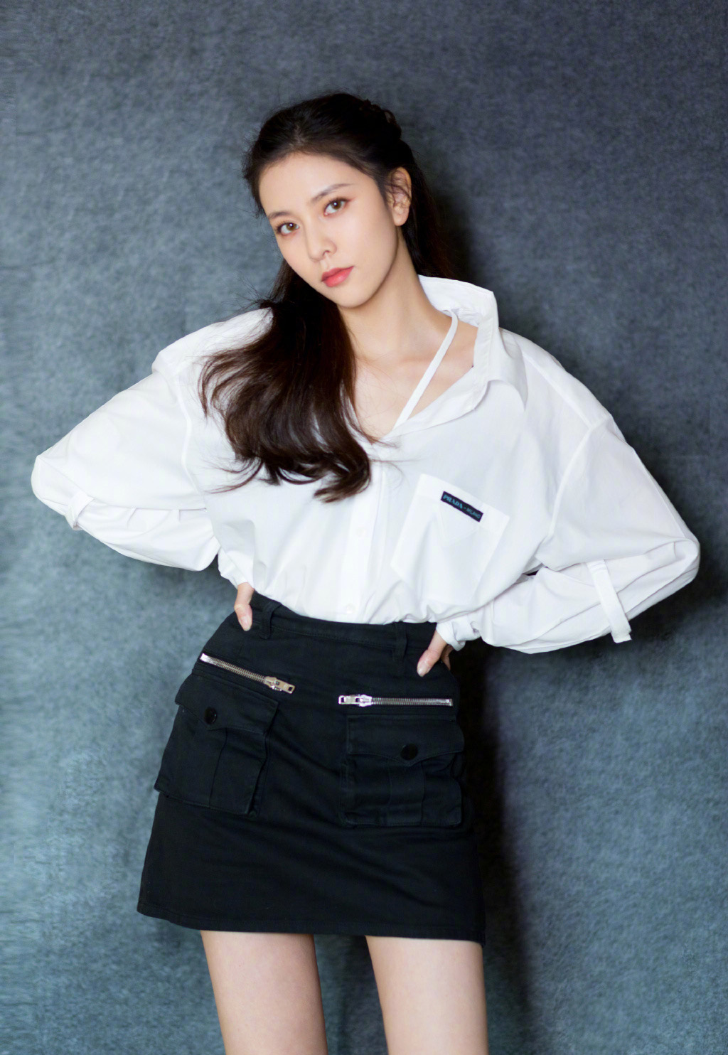 宋妍霏近日私服穿搭look,宋妍霏穿搭绿色背心