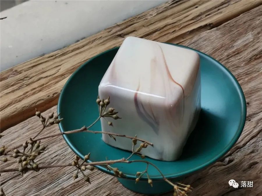 杂谈|你会不会在乎:盘子和甜品配不配?